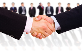 استخدام نیروی انسانی 